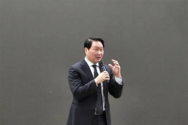 SK그룹 최태원 회장의 한일 경제 블록 제안: 미중 패권 전쟁 속 '규모의 경제' 확보 전략