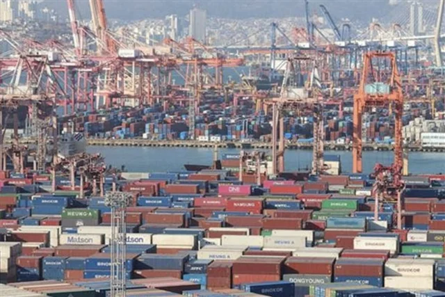 South Korea’s AI Chip Sector Hits Historic Export Highs Amid Tightening Supply Chains and Geopolitical Friction