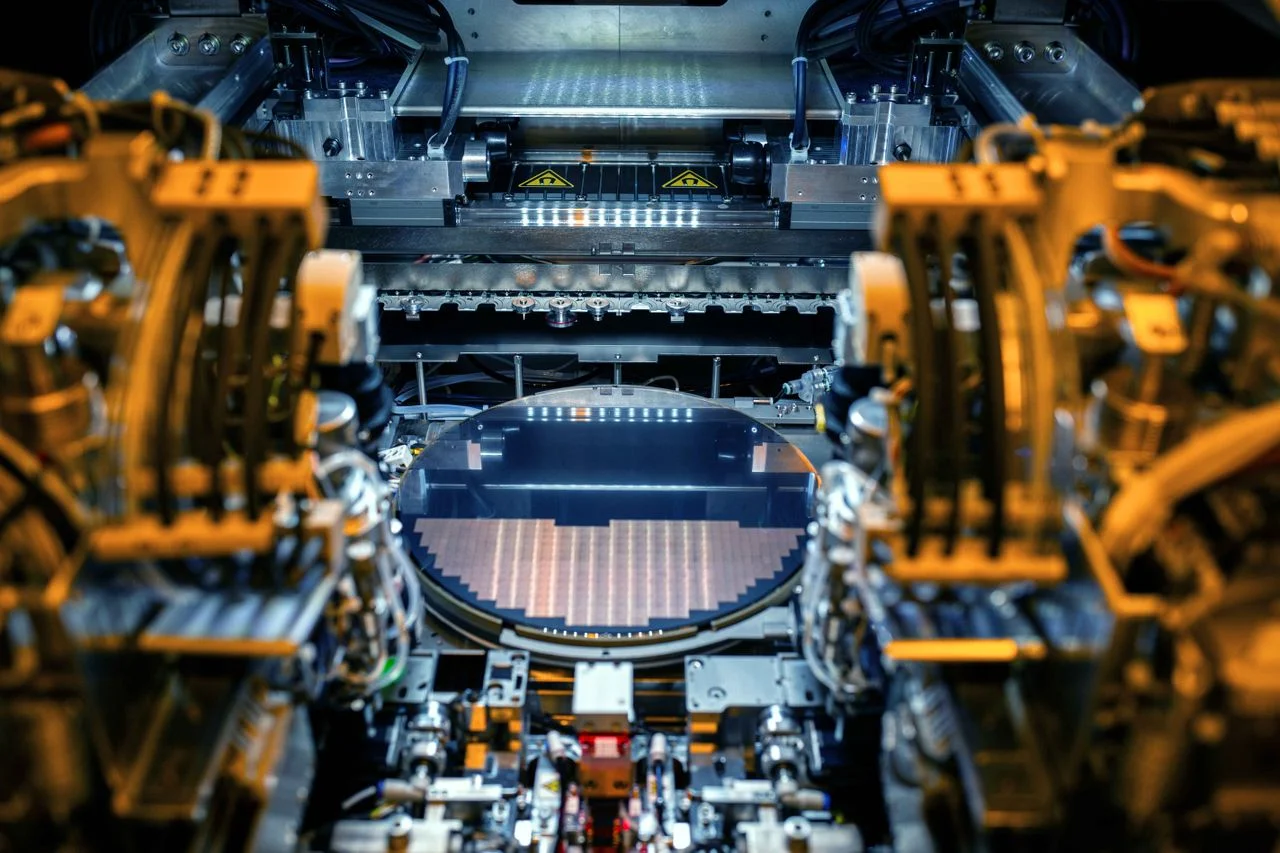 The Apple-Intel Foundry Alliance: A Strategic Preliminary Agreement for Chip Manufacturing