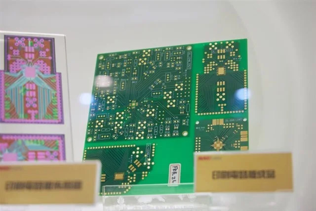 PCB 소재 시장, AI 서버 수요로 215억 달러 도약…대만 공급망 '세컨드 소스' 확보 주력