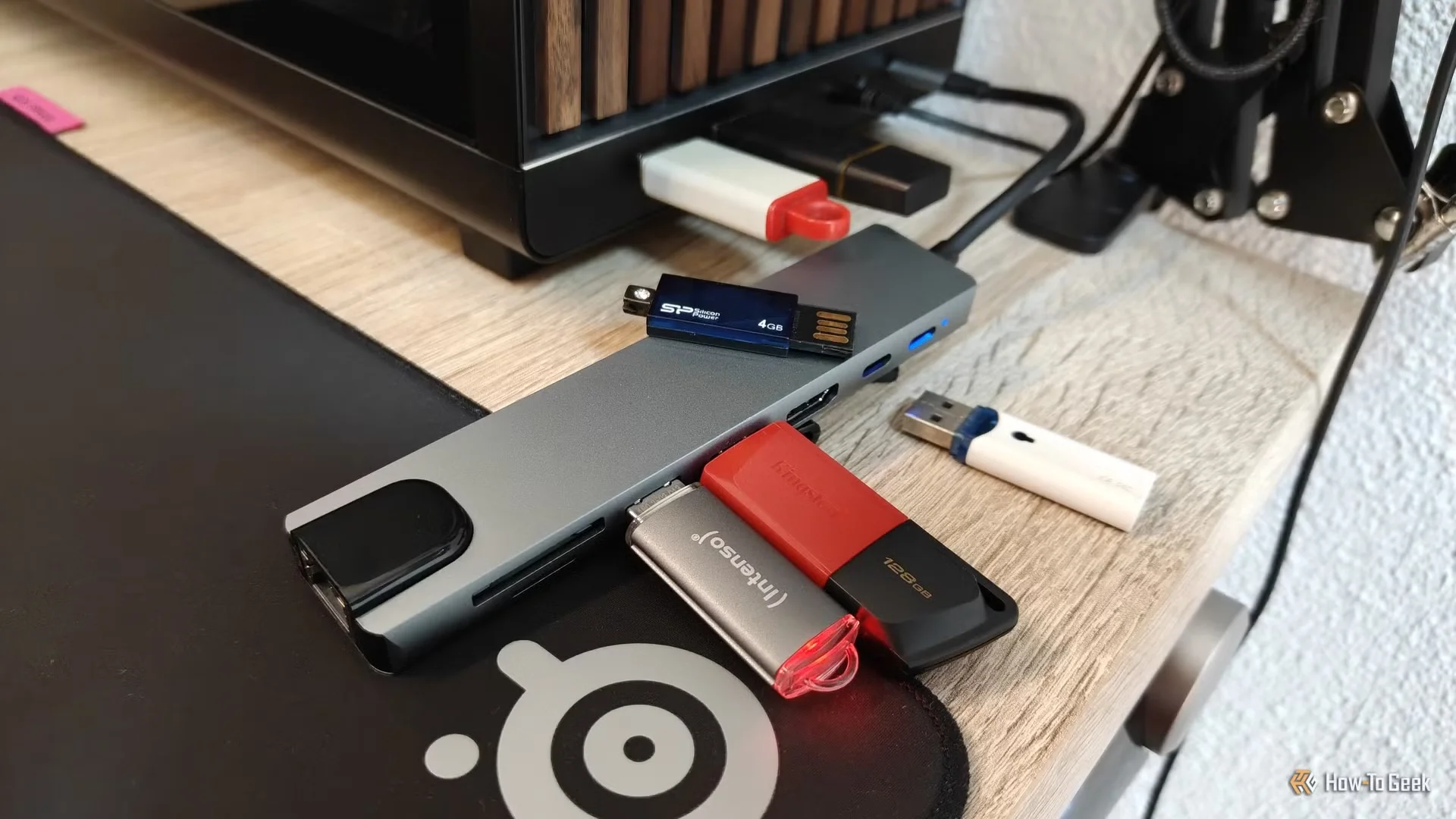 기술적 오해와 실체: '고장 난' USB 허브를 버리기 전 반드시 확인해야 할 전력 관리 지침