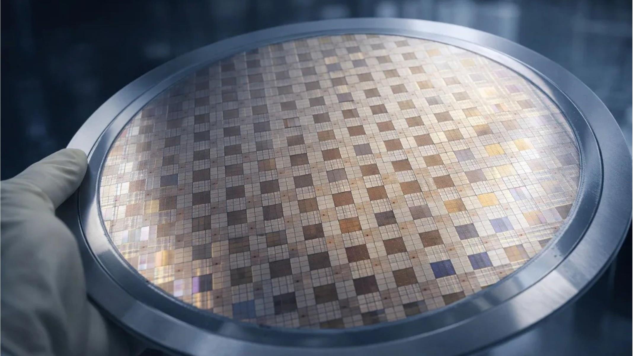 나노미터의 혁명: 인텔의 19마이크로미터 GaN 칩렛이 재정의하는 AI 하드웨어 밀도